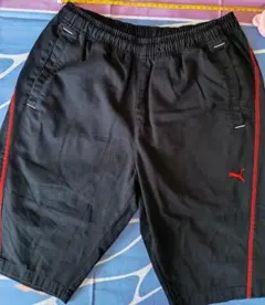 Puma ブラック ハーフパンツ