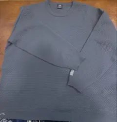 pika pika様専用　OAKLEY ダークグレー クルーネックセーターのサムネイル