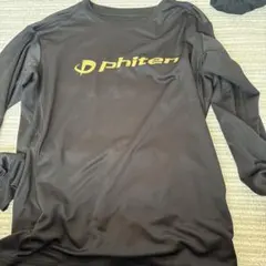 phiten 黒 長袖シャツ