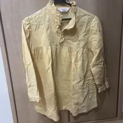 イエロー シャツ