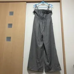 グレー ワイドパンツ オフショルダー