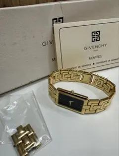 【稼働品】Givenchy　ジバンシィ　腕時計　REG　MODEL