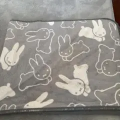 ミッフィーキッチンマット　120✖️45