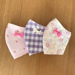 ハンドメイドマスク幼児〜低学年　リボン付き３枚セット　さくらんぼ　花柄　チェック