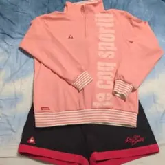 Le Coq Sportif ピンク トレーナーとショートパンツセット