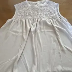 ナチュラルビューティベーシックノースリーブトップス
