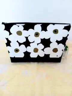 Item thumbnail for item 2bb7f4f4-0fec-4718-8ad3-9c7838c44931