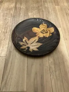 木製の花モチーフ盆