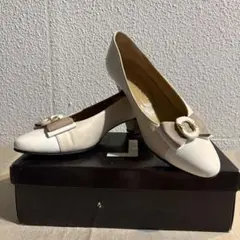 LANCEL ランセル パンプス アイボリー リボンモチーフのサムネイル