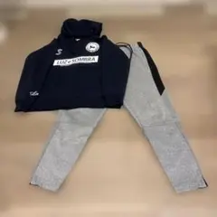 トレーナーとパンツセット