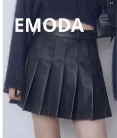 EMODA ヴィンテージライクプリーツミニスカートブラックMサイズのサムネイル