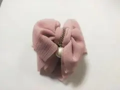 ピンクリボンヘアクリップ パール付き