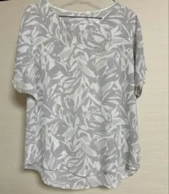 ラエフ　半袖ブラウス　グレー系のサムネイル