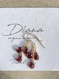 高品質14kgfピアス　3連ガーネット