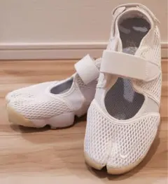 NIKE エアリフト 25cm