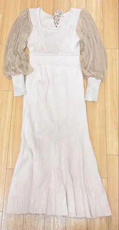 リブ編みニットワンピース バルーンスリーブ