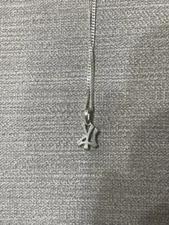 GLITTERニューヨークヤンキースロゴ テニスネックレス ゴールドカラー