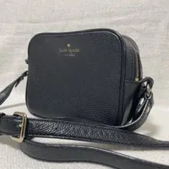 ✨美品✨kate spade ショルダーバッグ　カメラバッグ　スクエア　黒