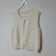 アイボリー ハンドメイド　ニットベスト