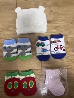 ベビー用4足とニット帽