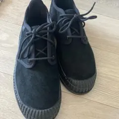 Puma ブラック スエード スニーカー