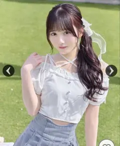 ミシェルマカロン フリルオフショルブラウスのサムネイル