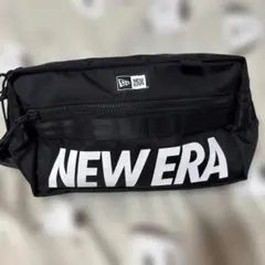 NEW ERA スクエア ウエストバッグ 7L プリントロゴ ブラック