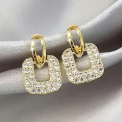 新品 高級感✨ ゴールド スクエア クリスタル ピアス ジルコニア 高見え 上品