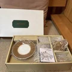 Item thumbnail for item f9b8e5e7-eaf8-445e-81f7-75a134540dd2