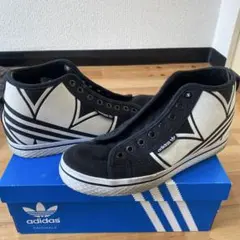 adidas インヒールスニーカー ブラック