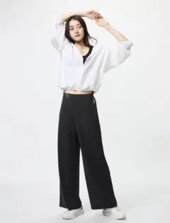 UNIQLO クレープジャージーストレートパンツ 丈長め　L 黒
