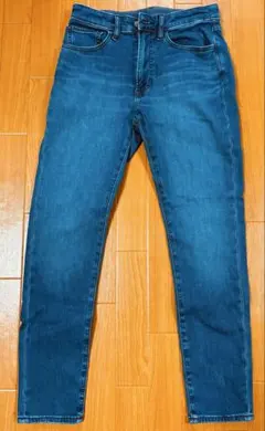 【極美品】ユニクロ EZYジーンズ（スリムフィット）Sサイズ