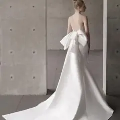 バックリボン付きマーメイドウェディングドレス