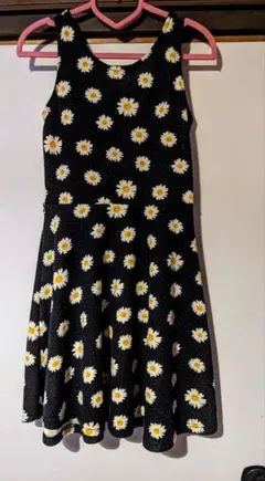 ひまわり柄ノースリーブワンピース