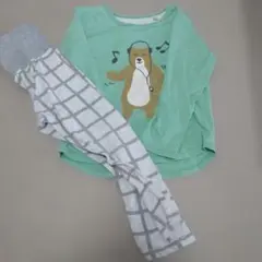 クマのイラスト付きパジャマセット