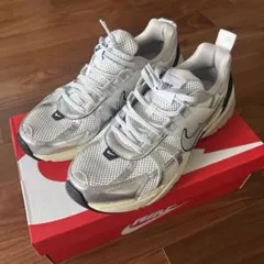 NIKE W V2K RUN ウィメンズ air ナイキ スニーカーのサムネイル