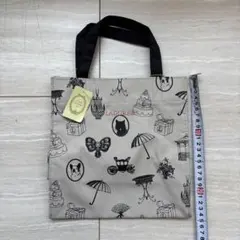 【新品タグ付】LADURÉE ラデュレ トートバッグ（スクエア・マカロン柄）