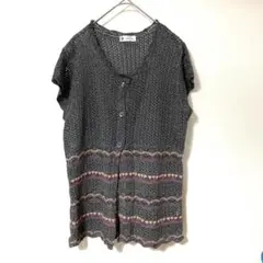 透かし編みニットベスト　クロシェ編み　手編み風　ジレ　ミディアム丈　羽織り