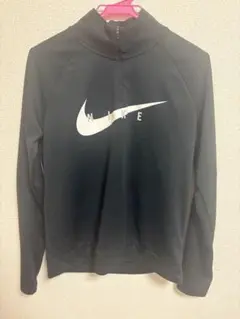 炒*い様 NIKE ハーフジップスウェット 刺繍ロゴ カレッジロゴ 紺 