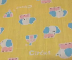 子犬柄 綿プリント 生地 　レモンイエロー 94✕200