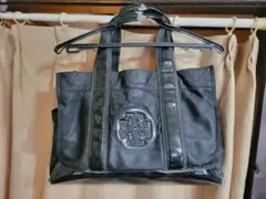 Tory Burch トリーバーチ ナイロン×エナメル黒トートバッグ