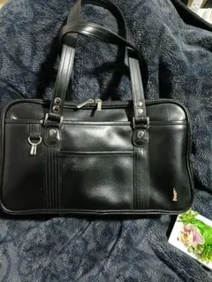 イーストボーイ EASTBOY　スクバ 黒ブラック　合皮 スクールバッグ　女神