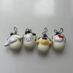 サンリオカプセルトイ 4個セット　 ふにゅふにゅマスコット　なりきりオイスター