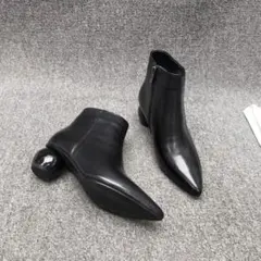 本革　ブラック ポインテッドトゥ ブーティ