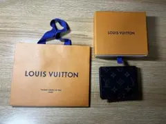 LOUIS VUITTON エピレザー 二つ折り財布 ブラック　箱と袋付き