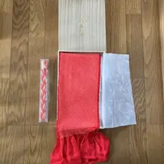 赤色 絹製 帯揚げ 伝統模様付き