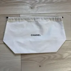 CHANEL ホワイトポーチ 約32cm x 17.5cm マチあり ノベルティ