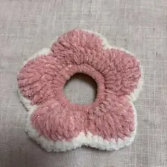 編み物　花型シュシュ （ピンク　ホワイト）