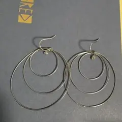 ピアス