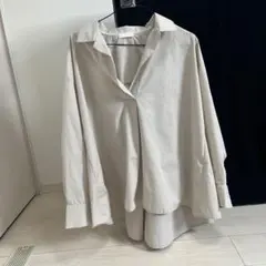 ベージュ オーバーサイズ 長袖シャツのサムネイル